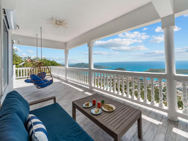 Luxurious Villa With Spectacular Views in St. Thomas
